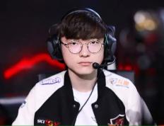 南宫体育-Faker遭遇十连败，中国队教练面临压力！的简单介绍