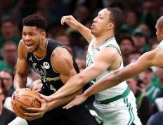 南宫体育-Rookie连续七场比赛得分超过比分优势明显，雄鹿挑战极限！的简单介绍