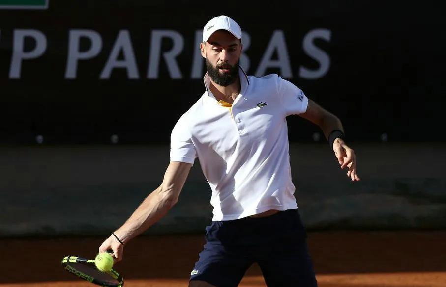 NG体育-美国队带队取胜!,费德勒重要时刻险胜引发球迷热议(费德勒进攻)