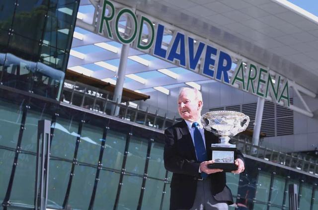 NG体育-美国队带队取胜!,费德勒重要时刻险胜引发球迷热议(费德勒进攻)