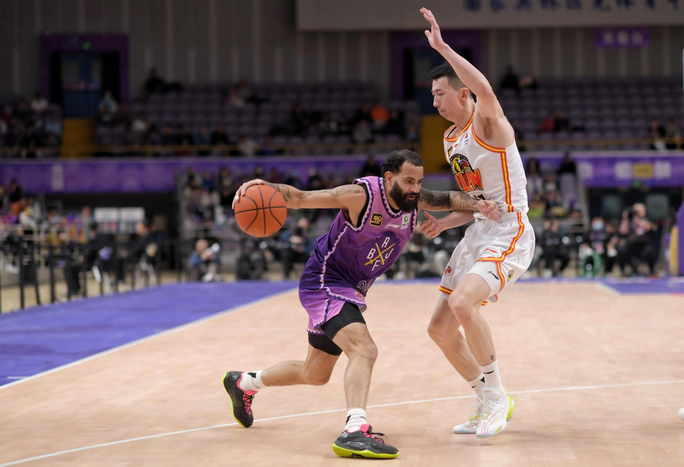 NG体育-窗口期NBA常规赛传出新动向,新疆广汇防线松动,管理层表态:引发热议,阵容厚度经受考验的简单介绍